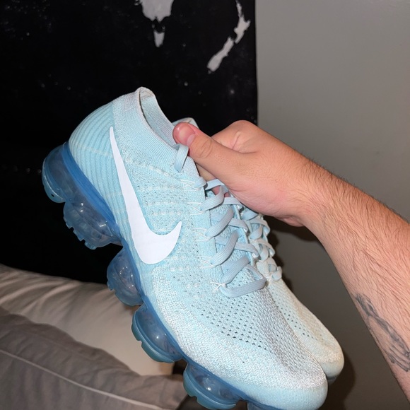 Mens Nike Vapor Max size 9 in mens. These have only been worn 1 time! - Picture 3 of 5